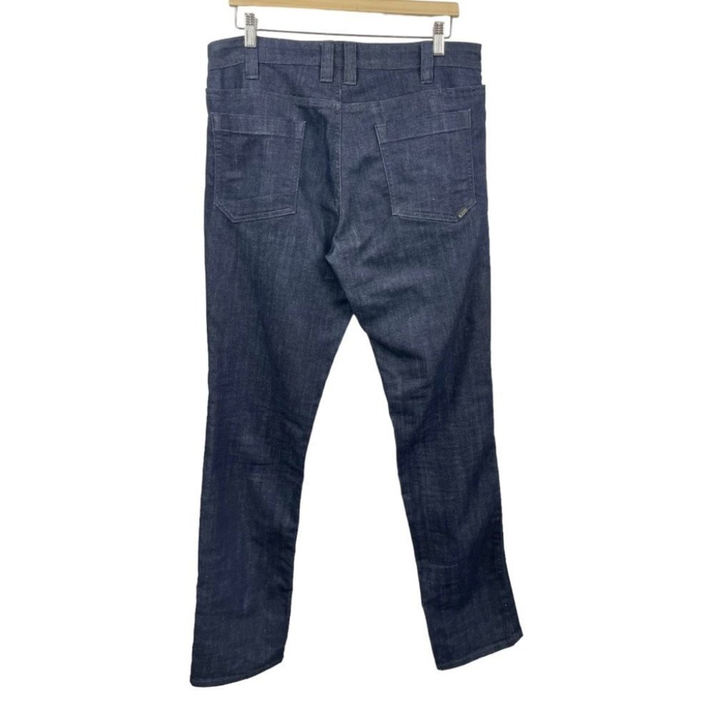 5.11 Tactical Defender Straight Fit Jeans in Dark Wash Indigo Size 33/34 - Picture 5 of 10